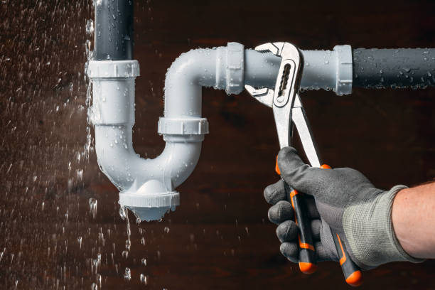Professional Gas Line Repair technician working in Plainville, KS